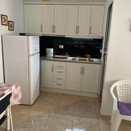 Apartament Roisin Sarandë Eksteriør bilde